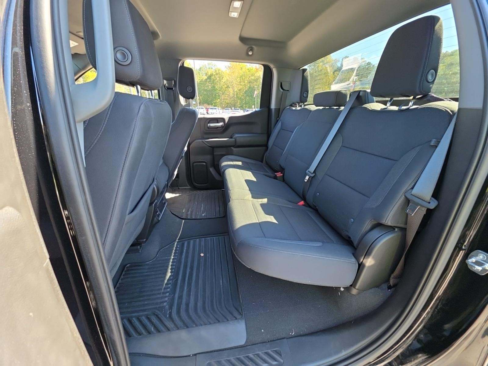 2023 Chevrolet Silverado 1500 Custom AWD