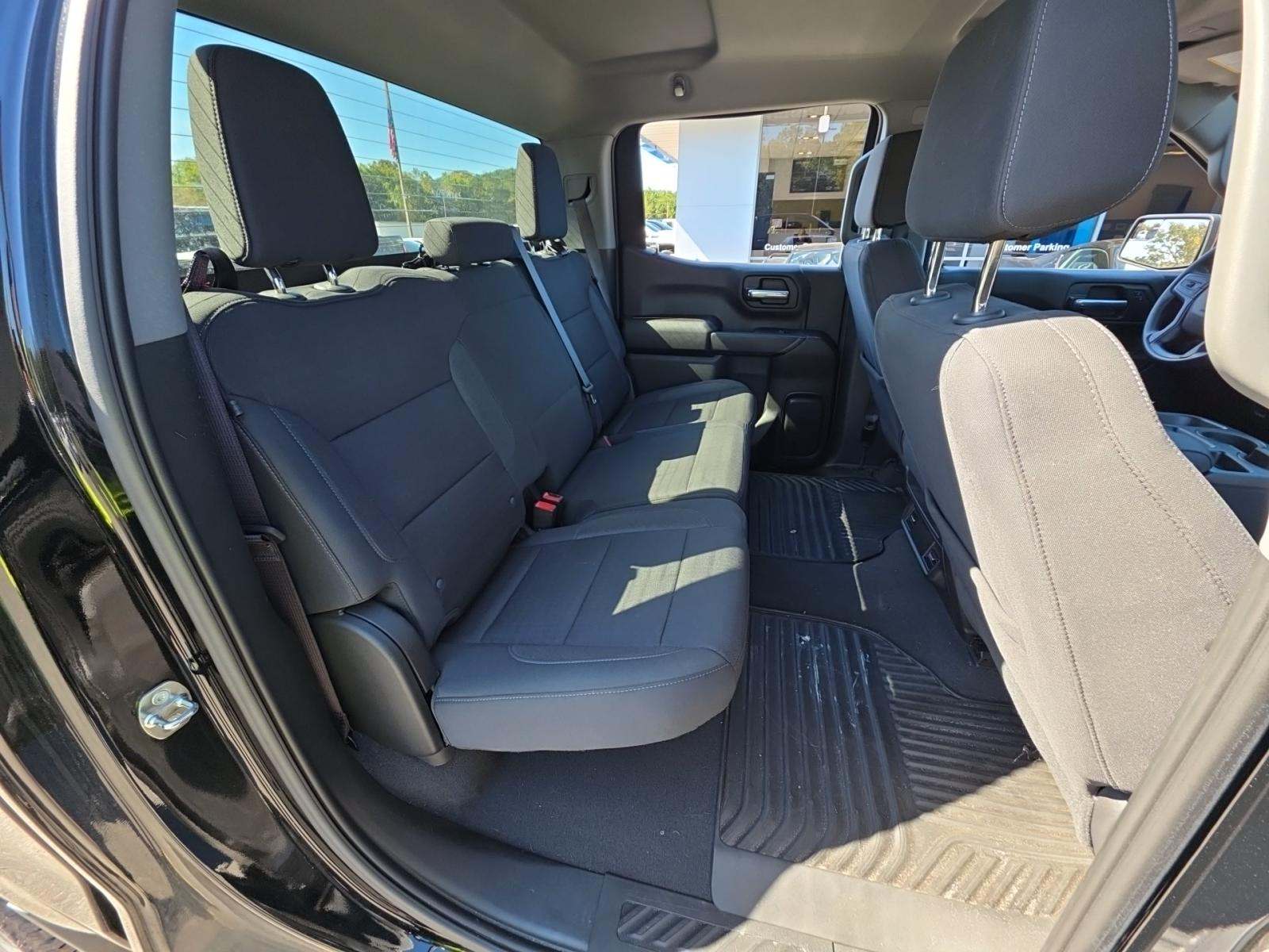 2023 Chevrolet Silverado 1500 Custom AWD