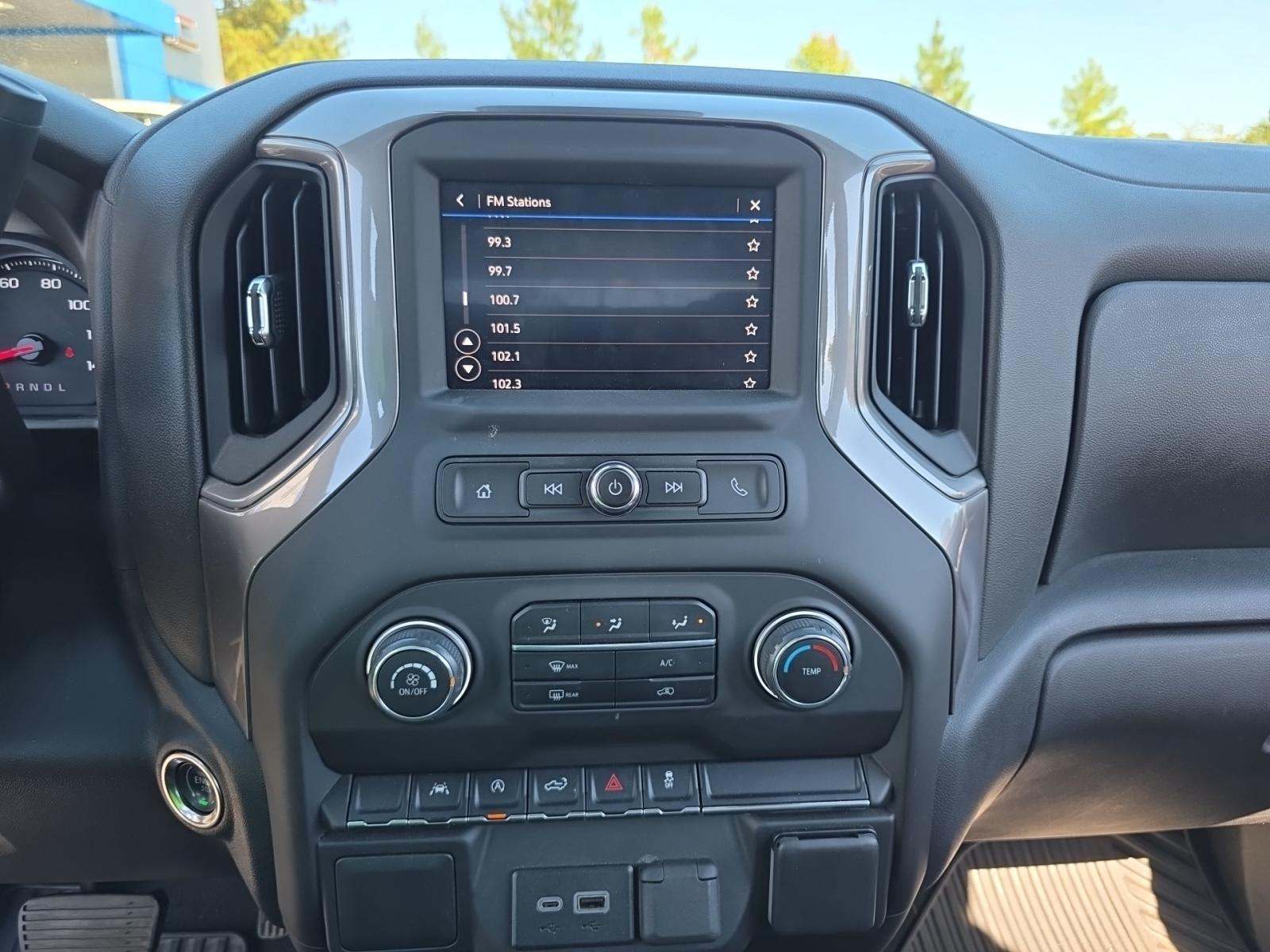 2023 Chevrolet Silverado 1500 Custom AWD