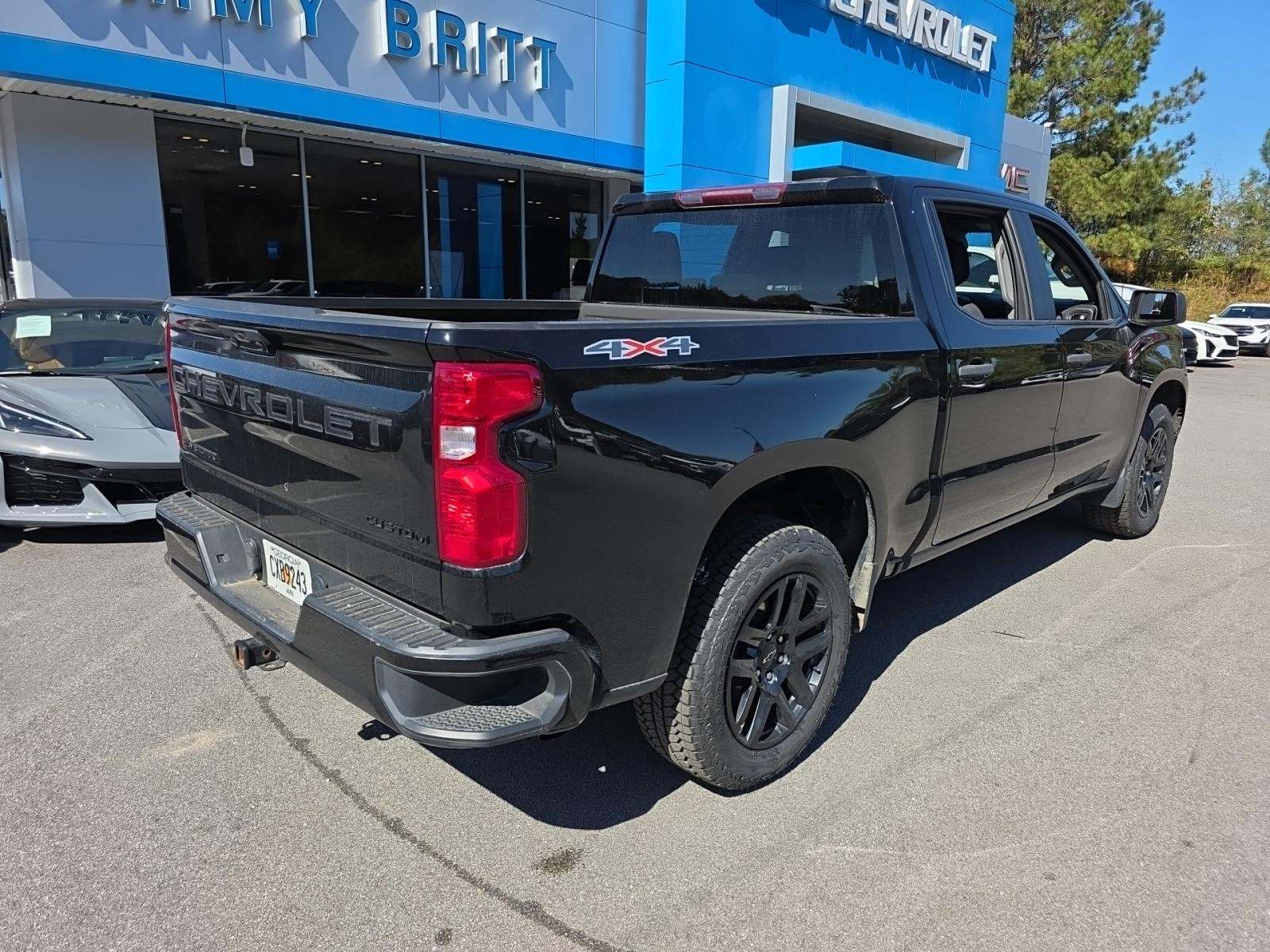 2023 Chevrolet Silverado 1500 Custom AWD