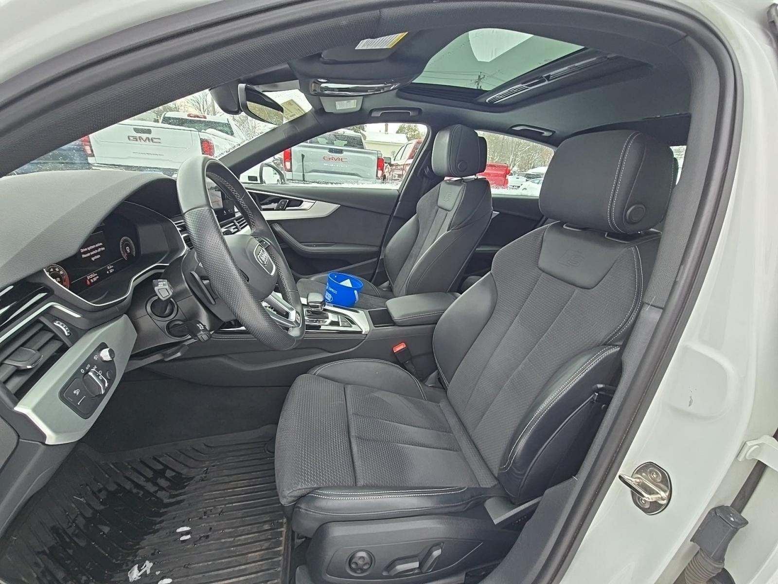 2022 Audi A4 S line Prestige AWD