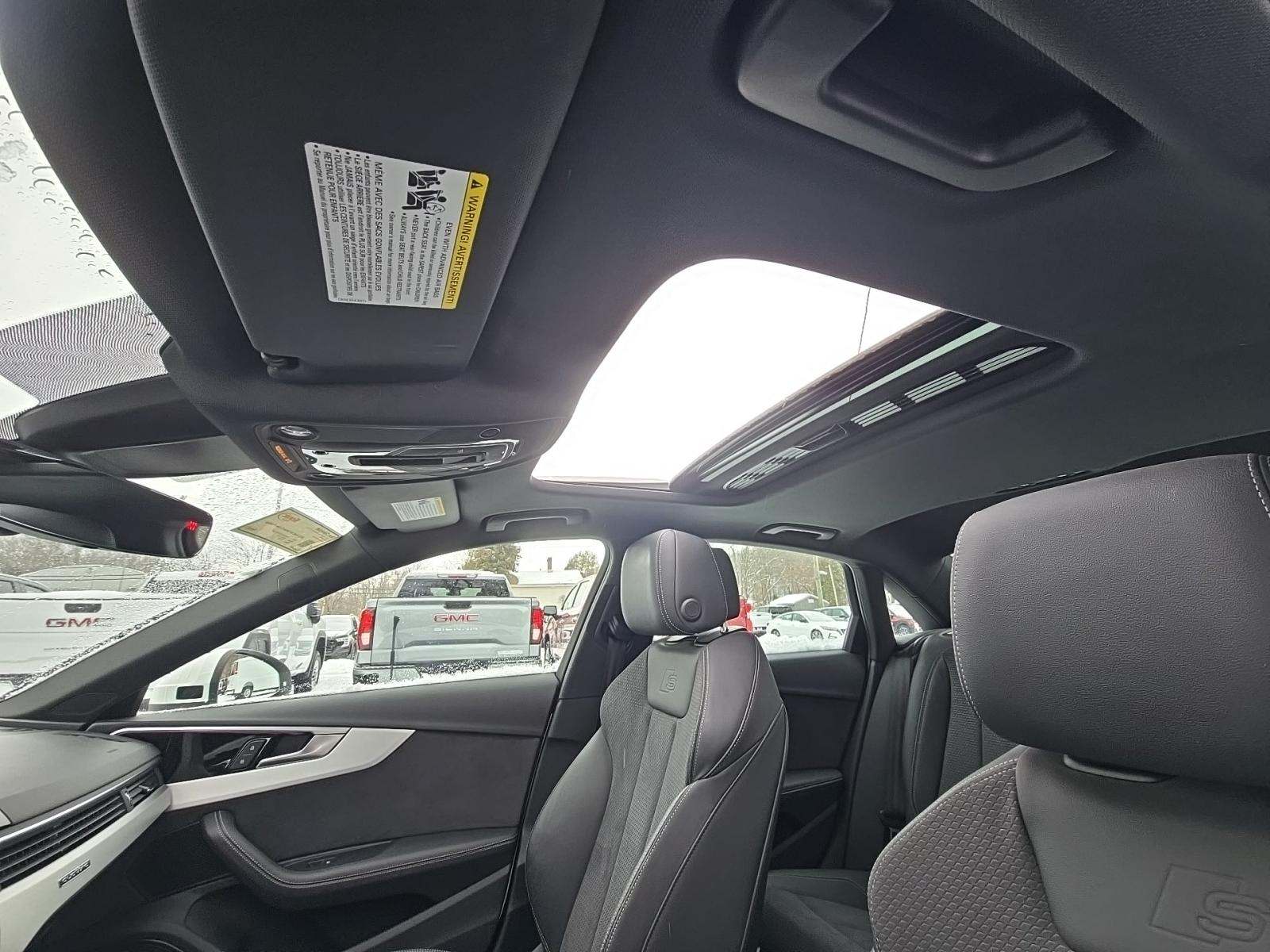 2022 Audi A4 S line Prestige AWD