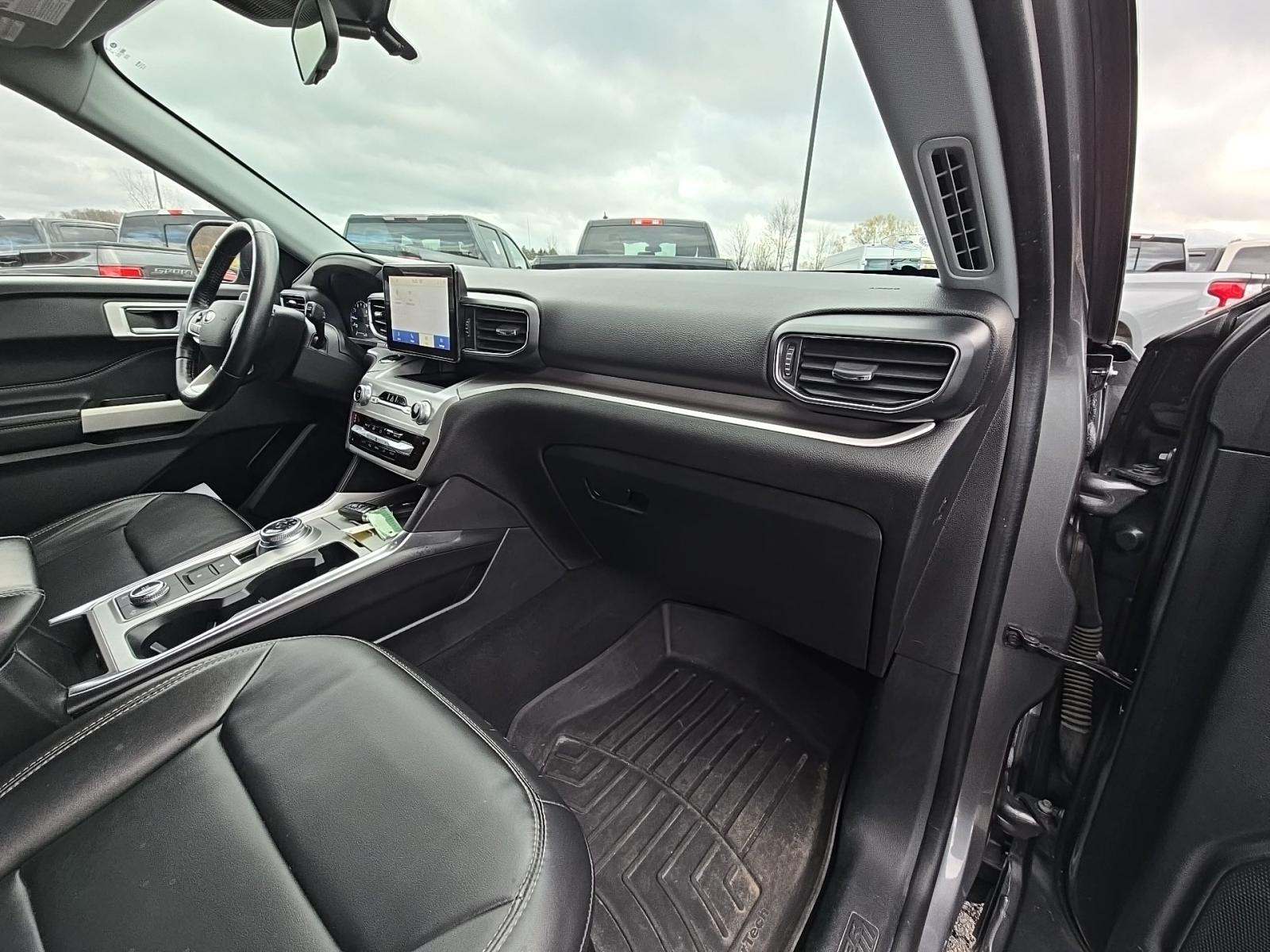 2022 Ford Explorer XLT AWD