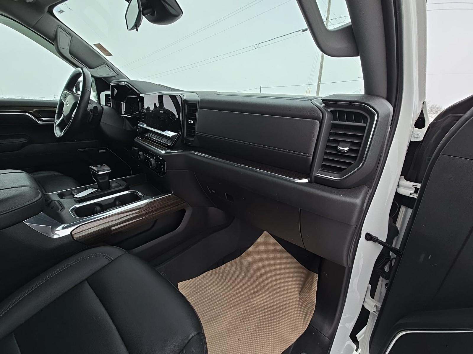 2023 Chevrolet Silverado 1500 RST AWD