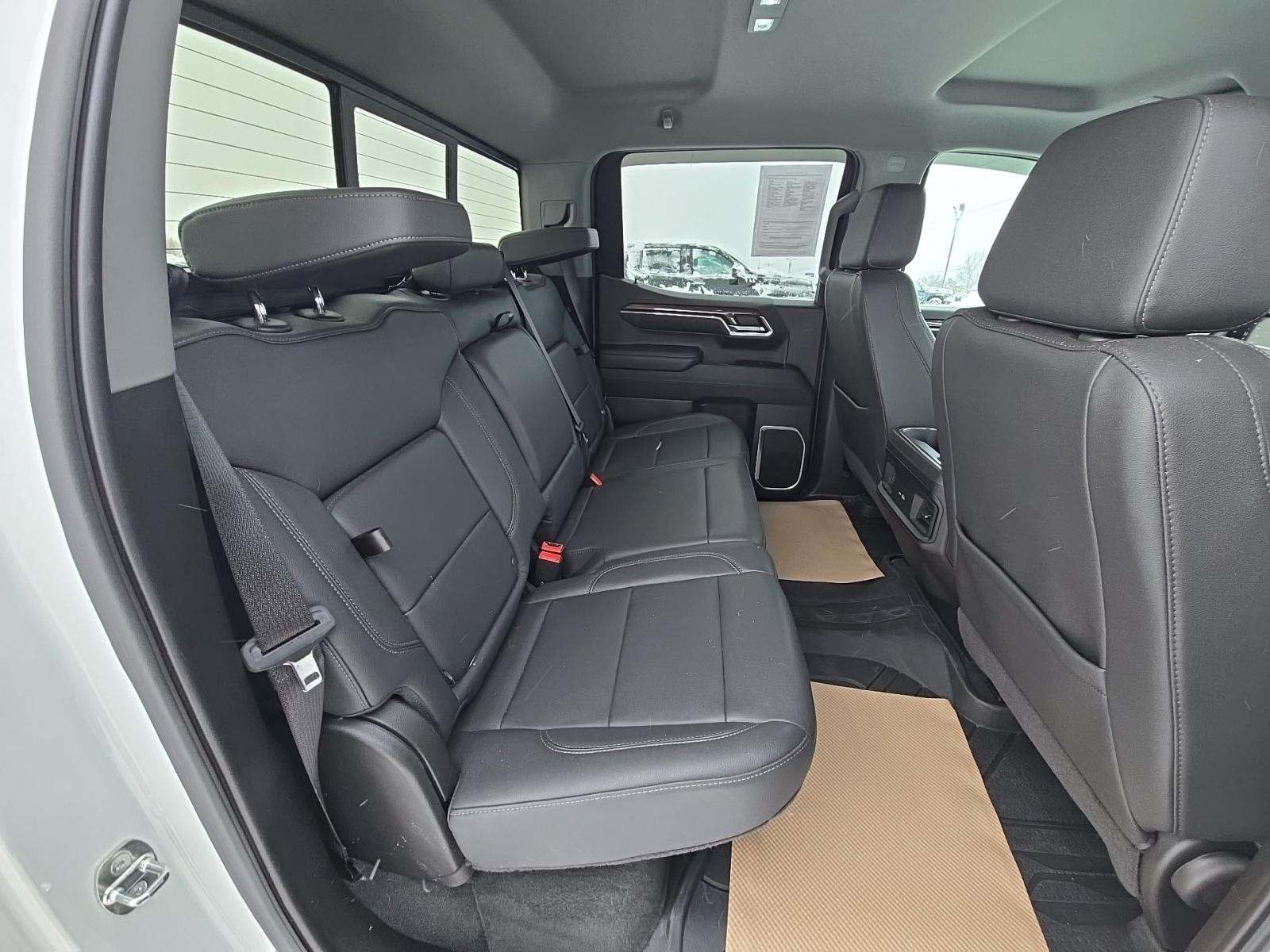 2023 Chevrolet Silverado 1500 RST AWD