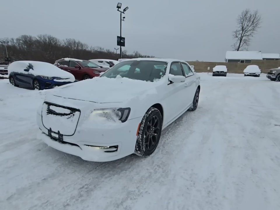 2023 Chrysler 300 Touring L AWD