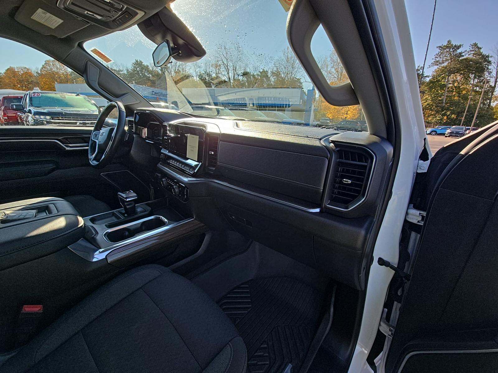 2022 Chevrolet Silverado 1500 RST AWD