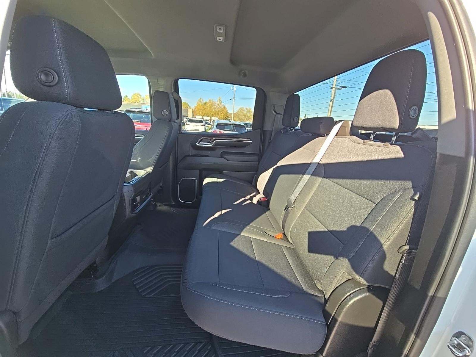 2022 Chevrolet Silverado 1500 RST AWD