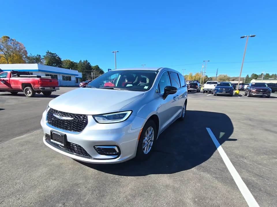 2024 Chrysler Pacifica Touring L FWD