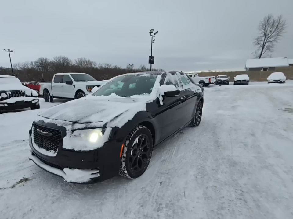 2023 Chrysler 300 Touring L AWD