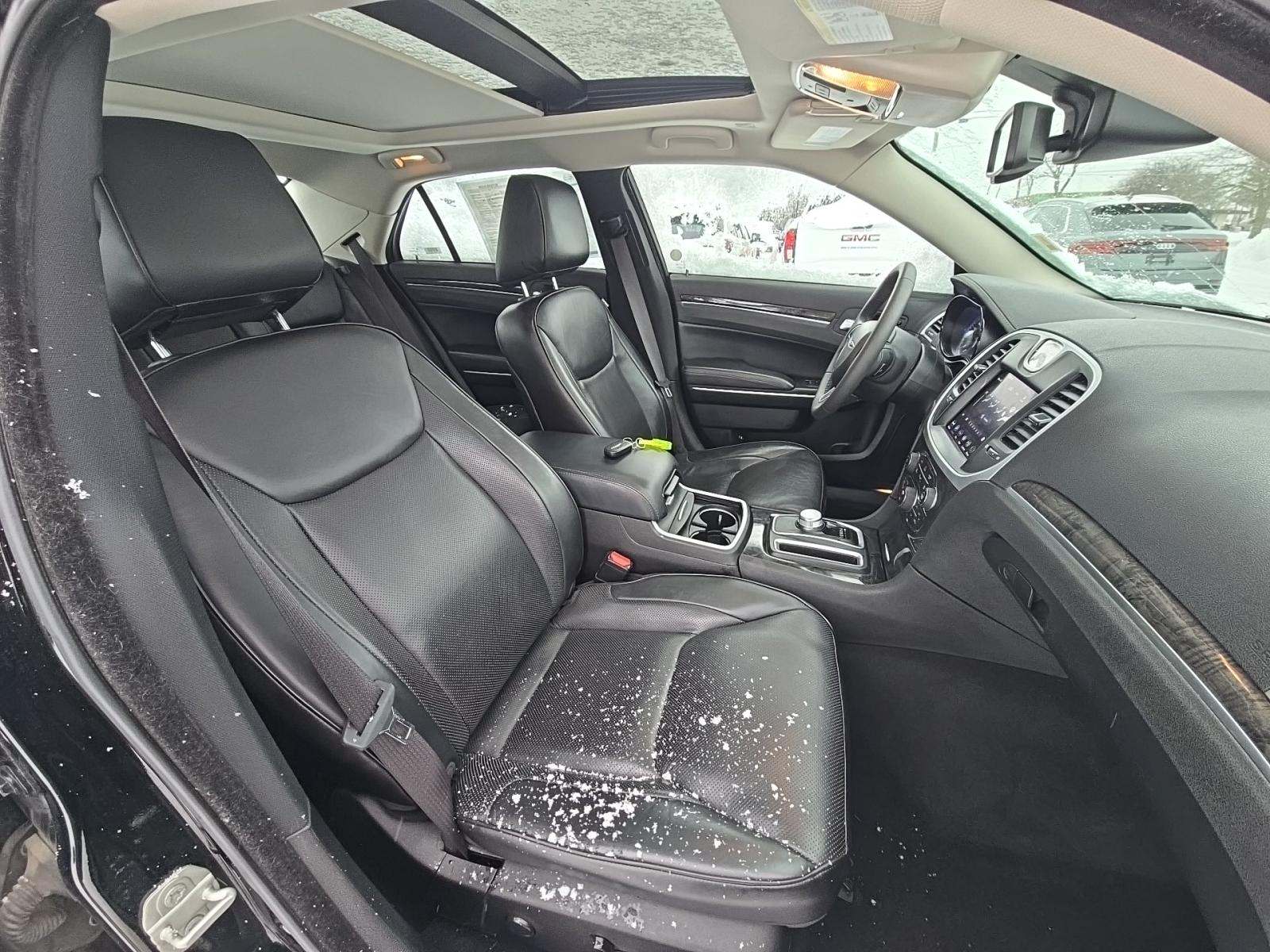 2023 Chrysler 300 Touring L AWD