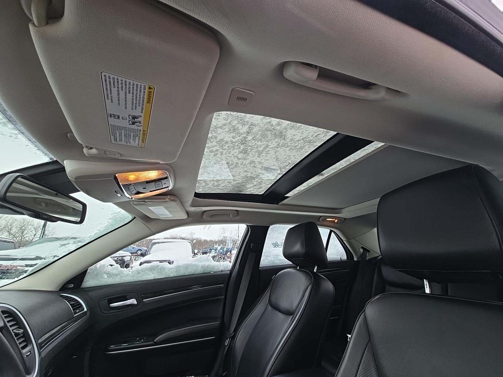 2023 Chrysler 300 Touring L AWD