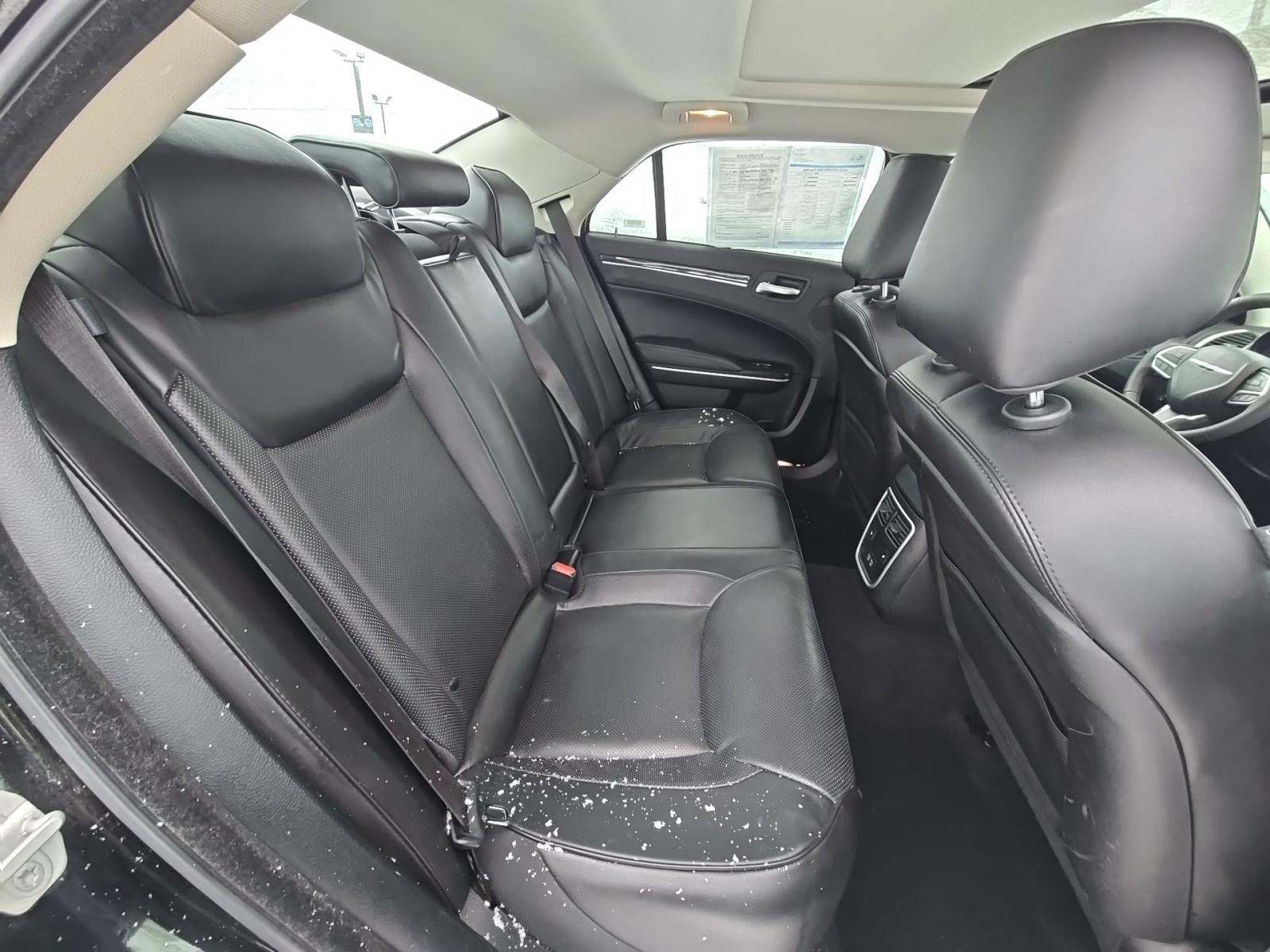 2023 Chrysler 300 Touring L AWD