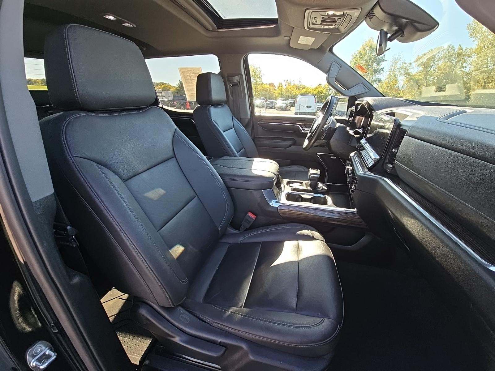 2023 Chevrolet Silverado 1500 RST AWD