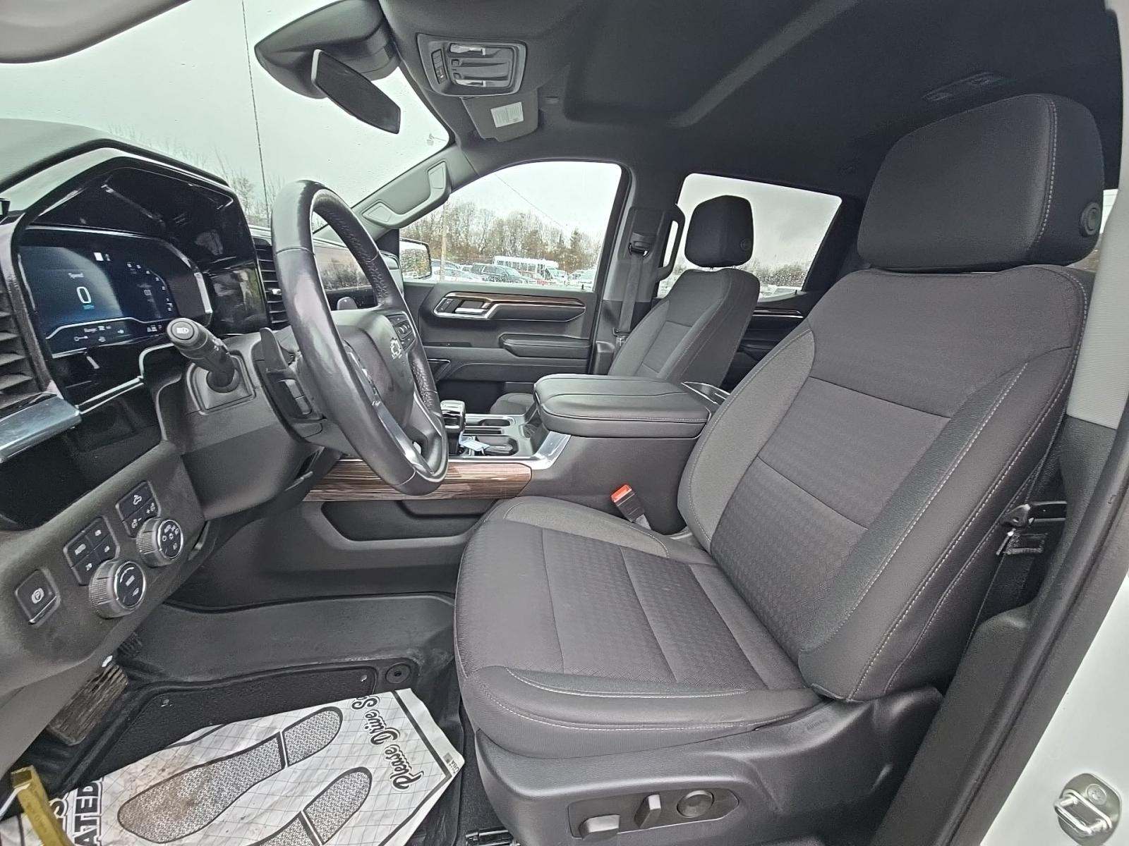 2023 Chevrolet Silverado 1500 RST AWD