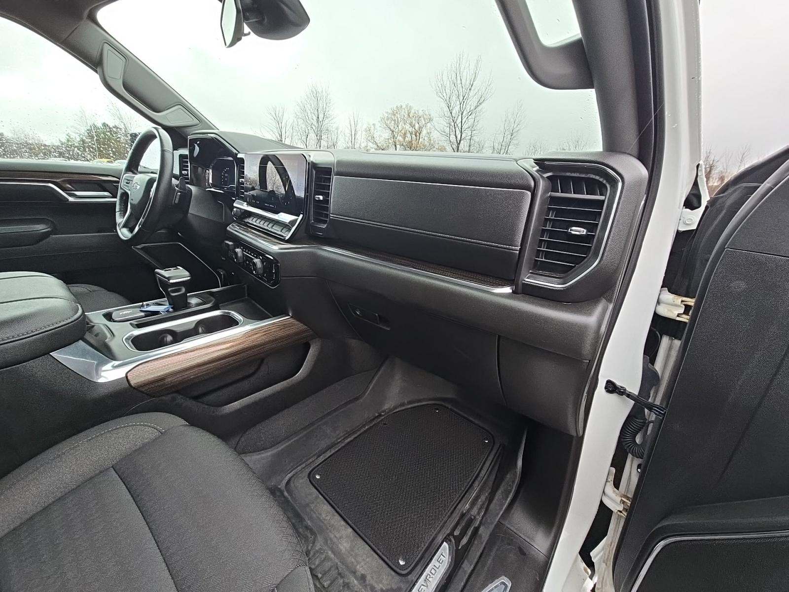 2023 Chevrolet Silverado 1500 RST AWD