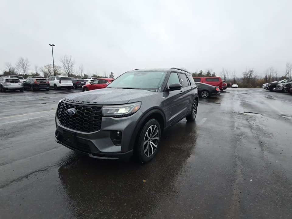 2025 Ford Explorer ST-Line AWD