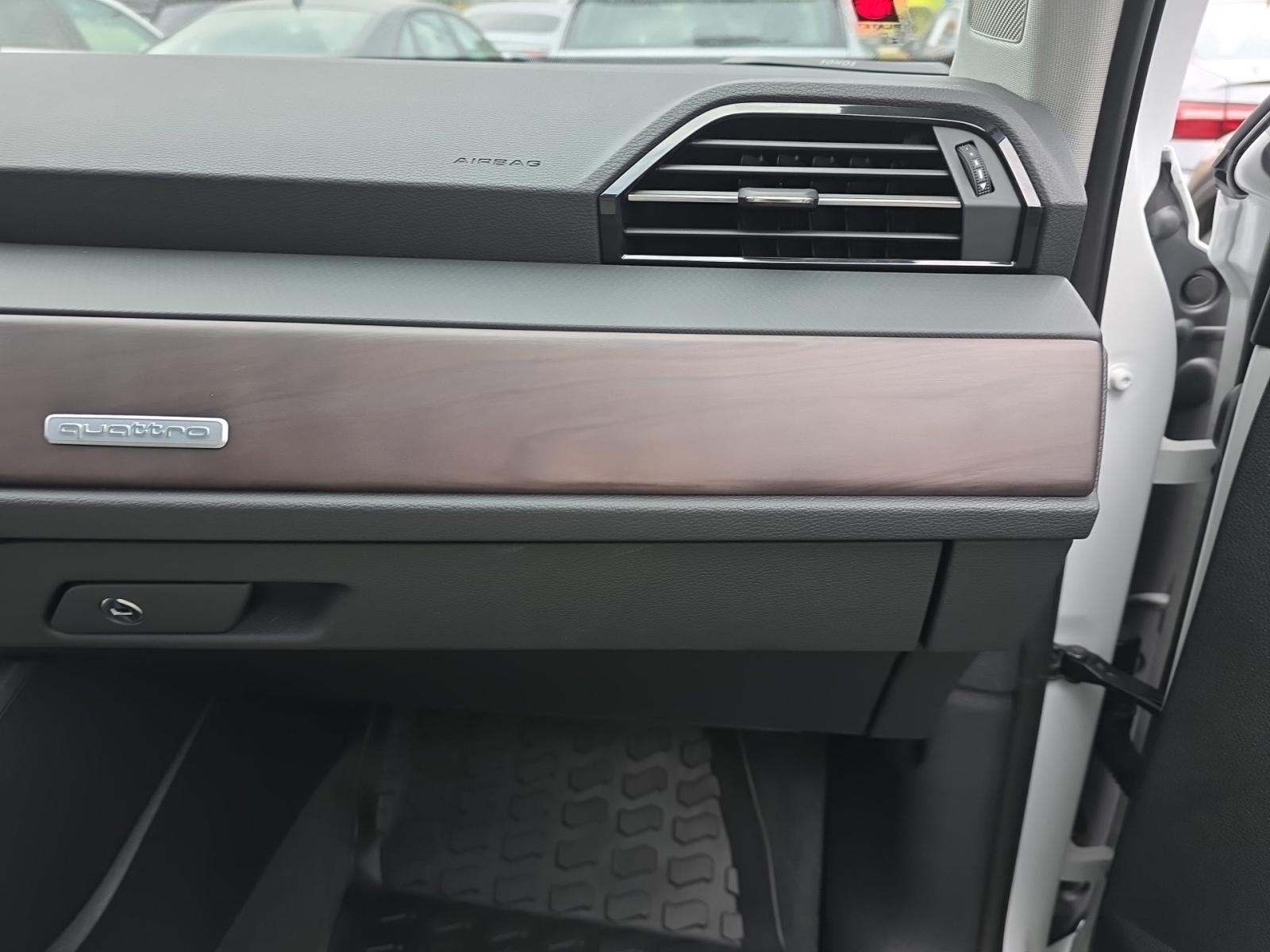 2024 Audi Q3 S line Premium Plus AWD