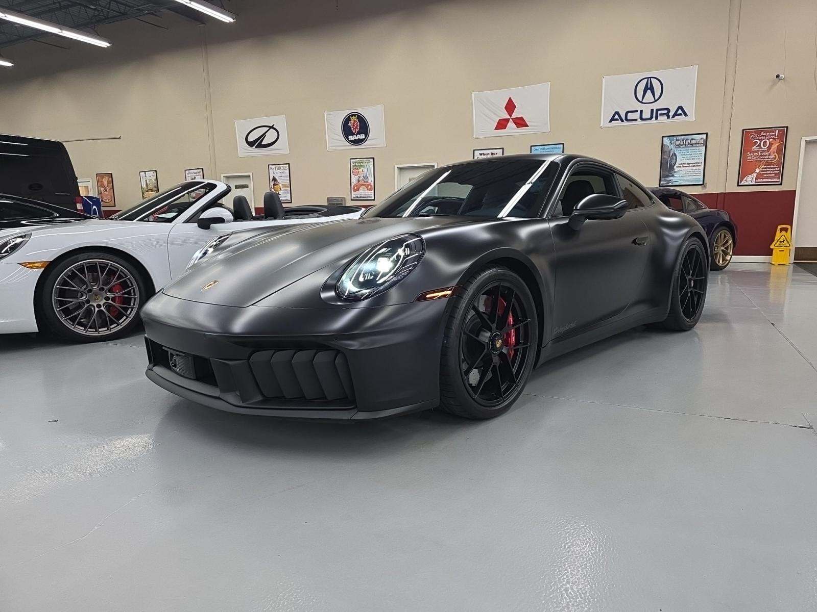 2025 Porsche 911 Carrera 4 GTS