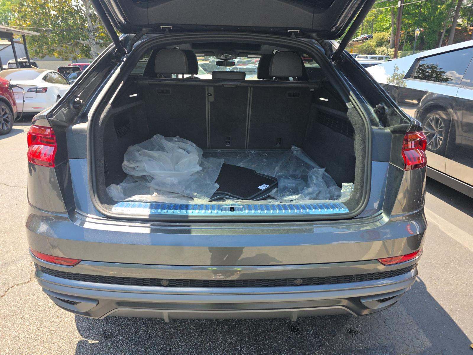 2022 Audi Q8 Premium Plus AWD