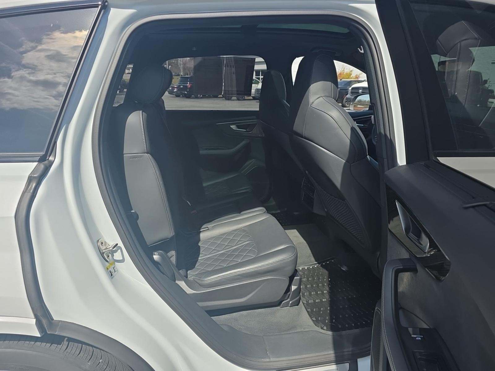 2023 Audi SQ7 Premium Plus AWD