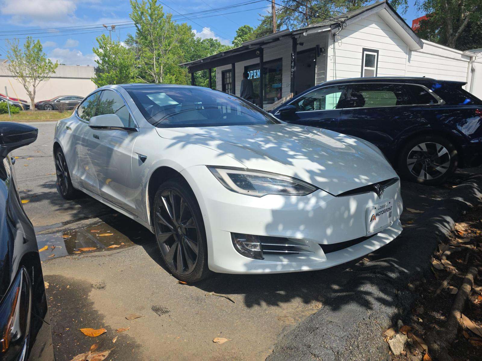 TESLA MODEL S - 4