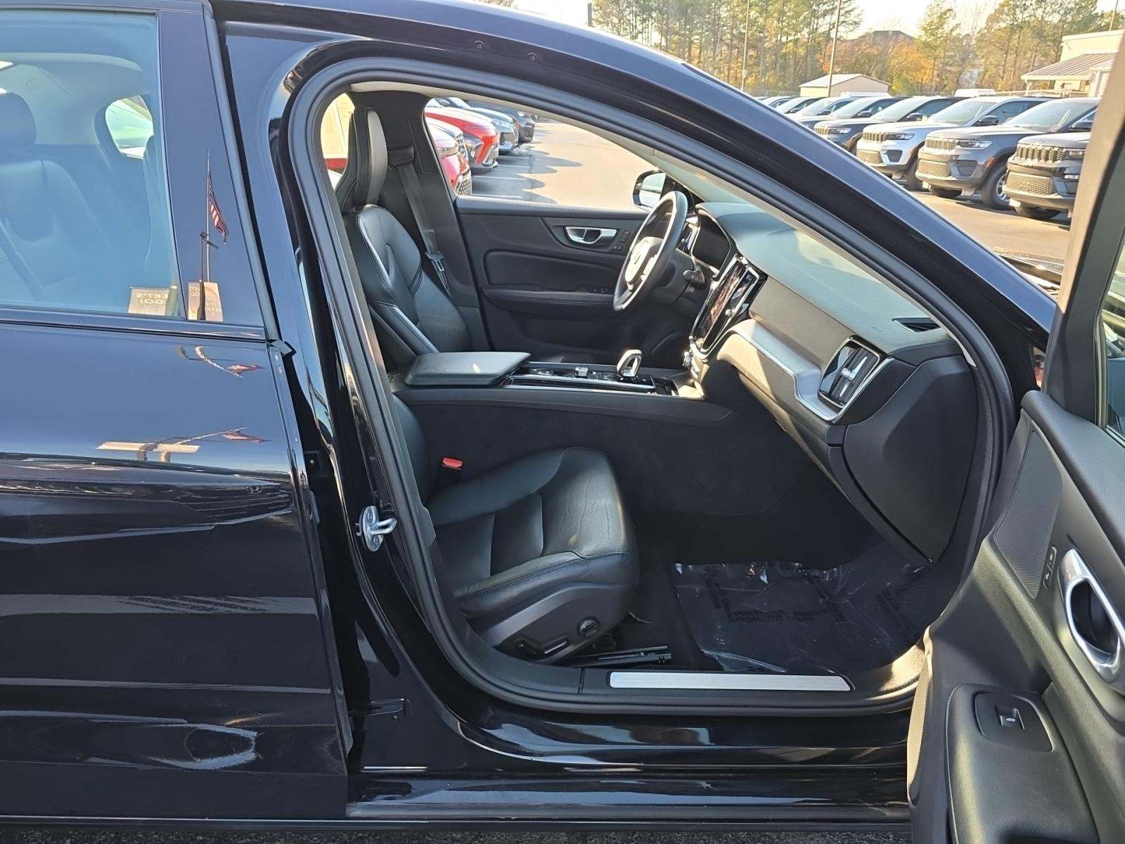 2024 Volvo S60 B5 Core AWD