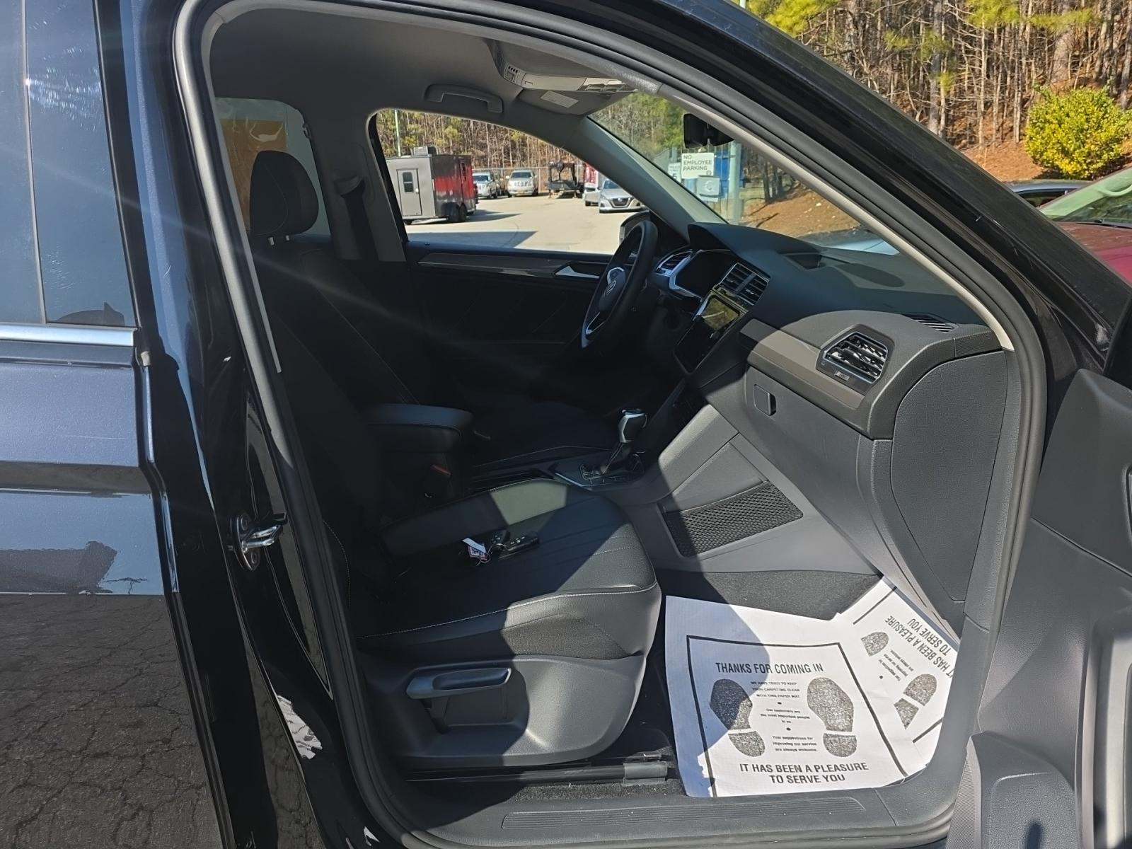 2022 Volkswagen Tiguan 2.0T SE FWD