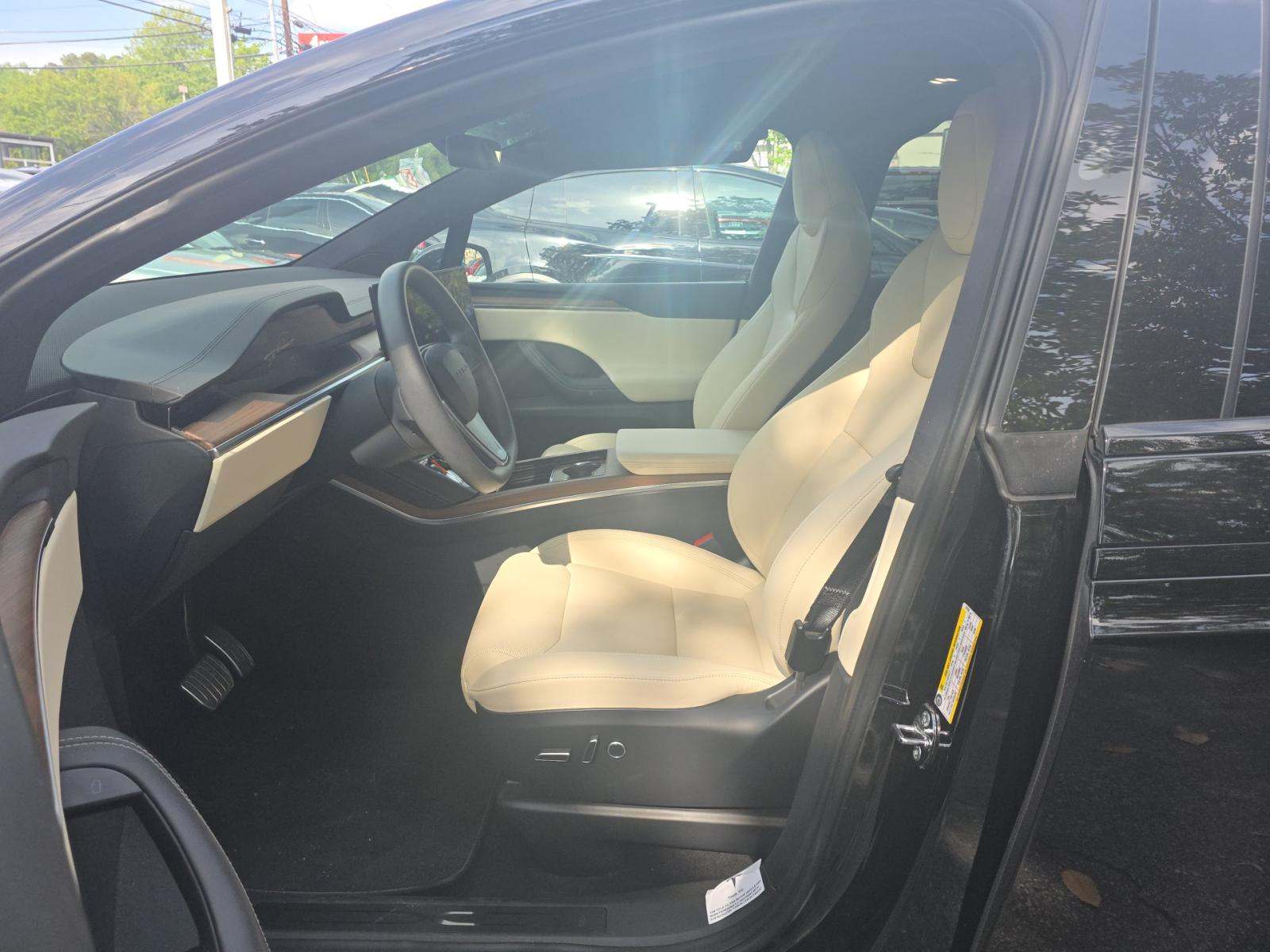 TESLA MODEL X - 6