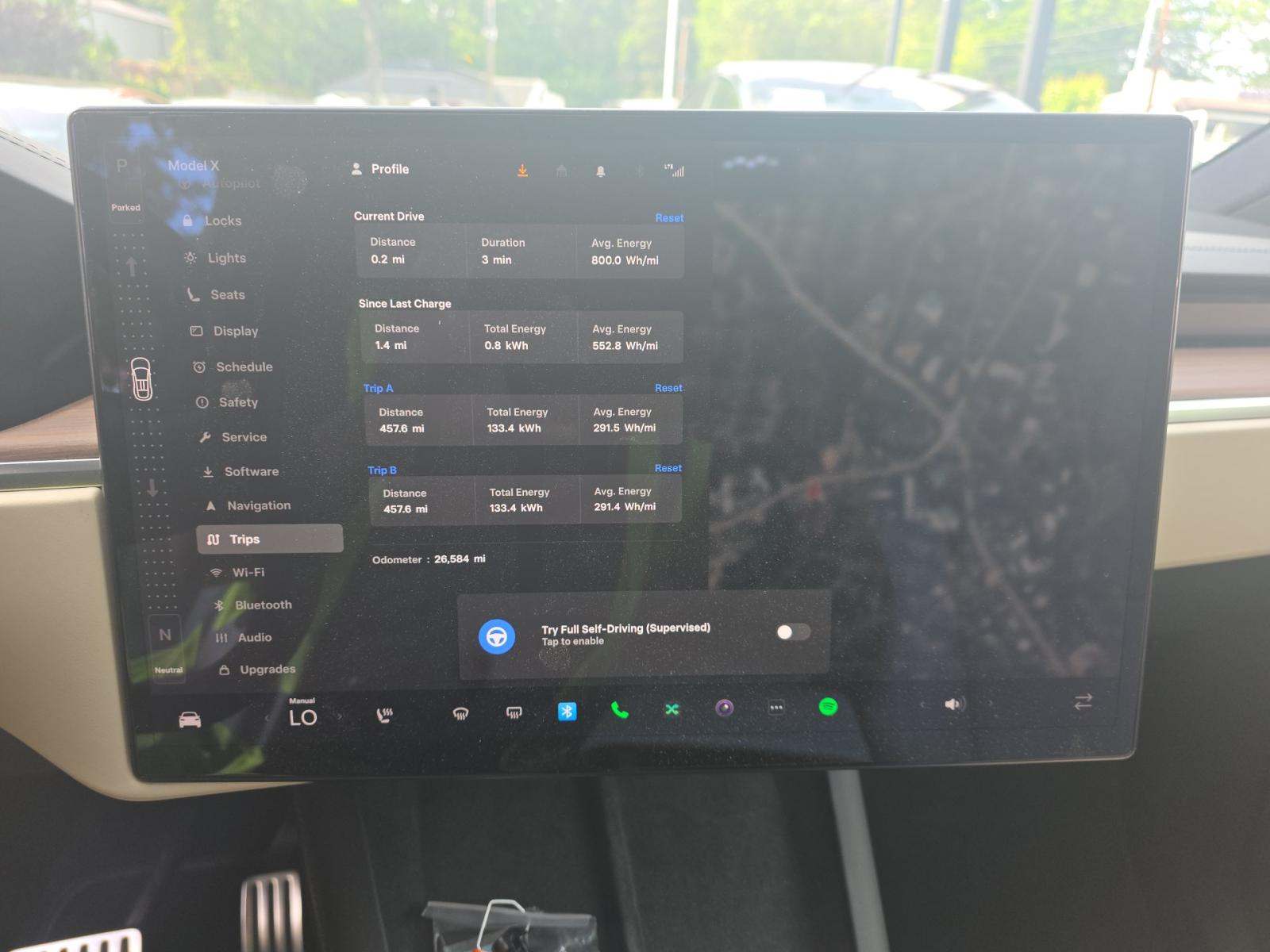 TESLA MODEL X - 9