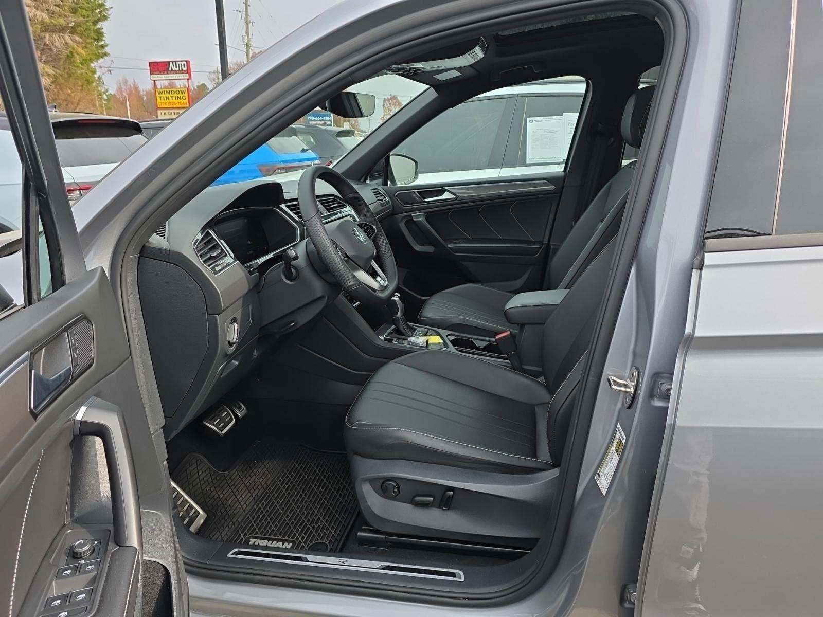 2022 Volkswagen Tiguan 2.0T SE R-Line Black FWD