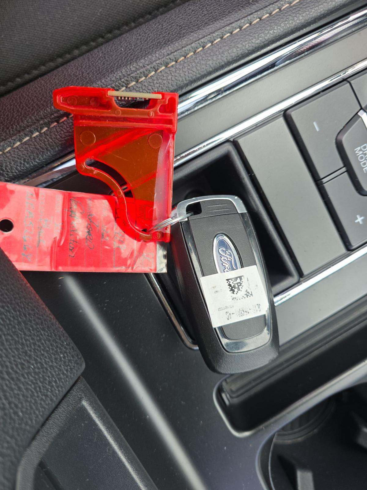 FORD EXPEDITION - 4