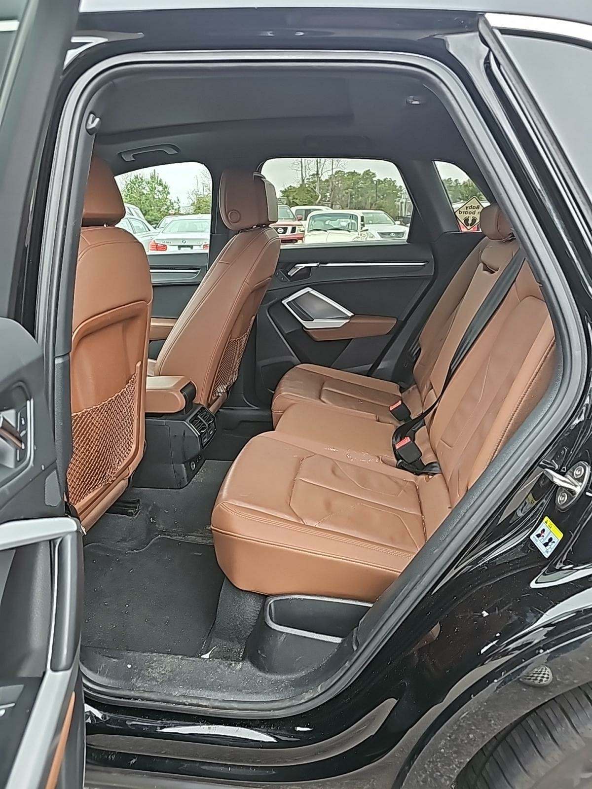 Audi Q3 2.0T S line Premium снимка Audi Q3 2.0T S line Premium