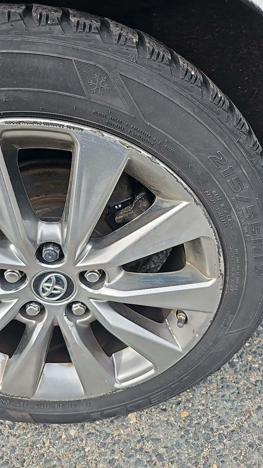 2017 Toyota Camry Hybrid XLE FWD