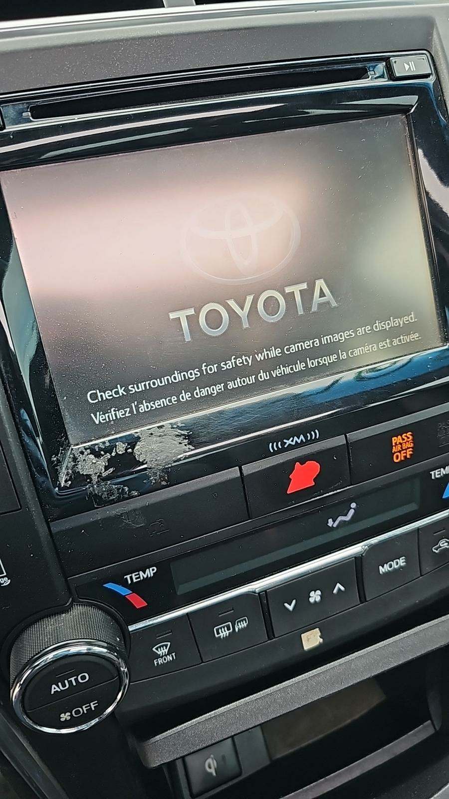 2017 Toyota Camry Hybrid XLE FWD