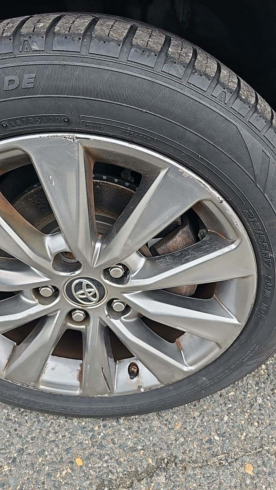 2017 Toyota Camry Hybrid XLE FWD