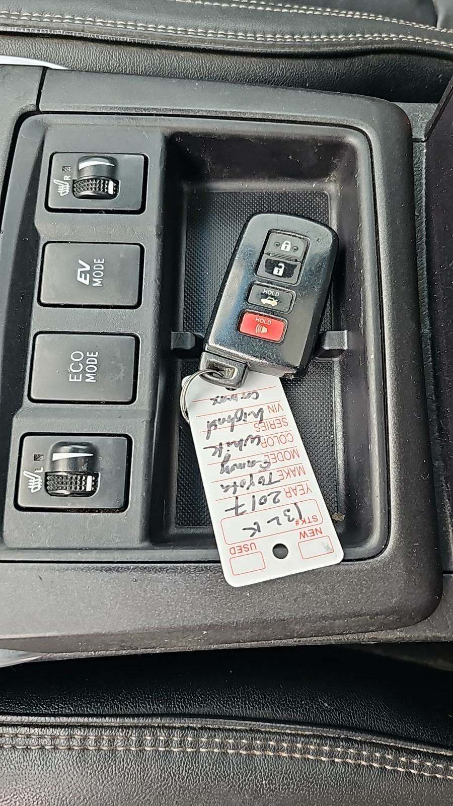 2017 Toyota Camry Hybrid XLE FWD