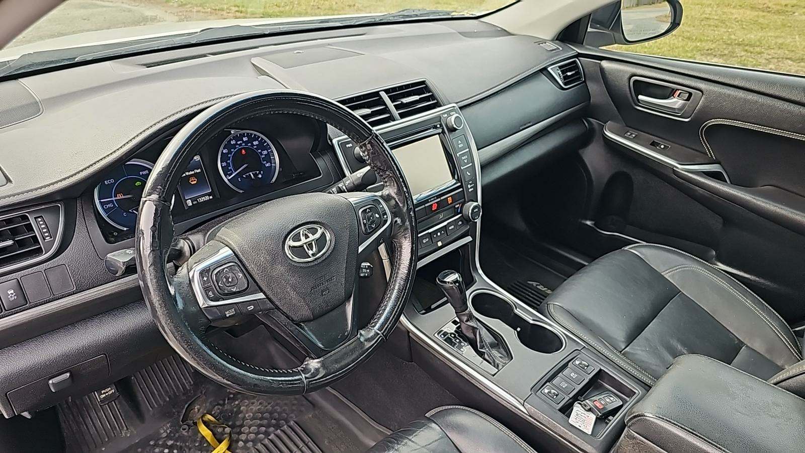 2017 Toyota Camry Hybrid XLE FWD