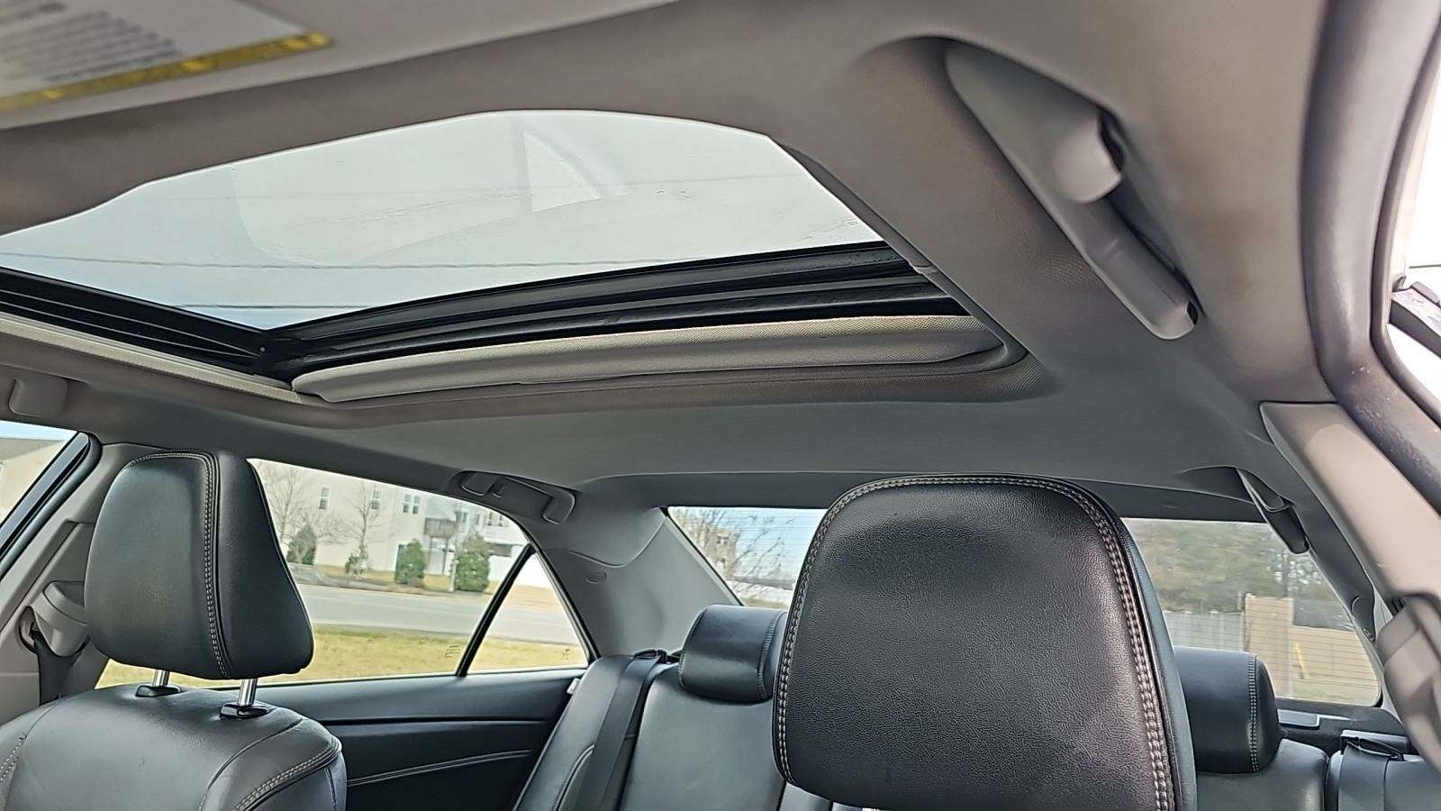 2017 Toyota Camry Hybrid XLE FWD