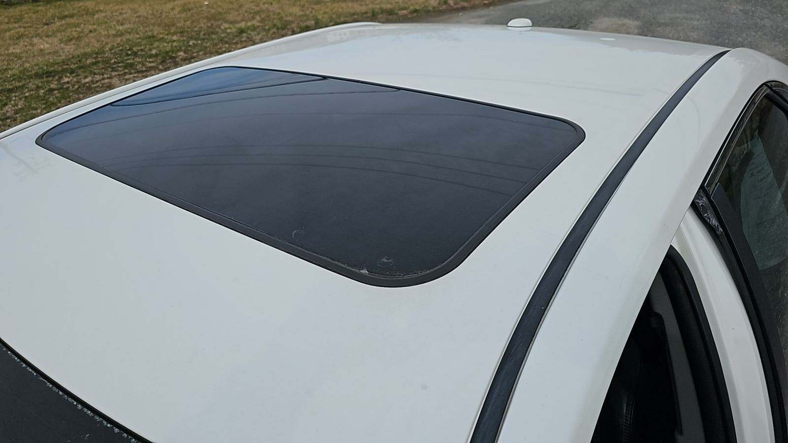 2017 Toyota Camry Hybrid XLE FWD