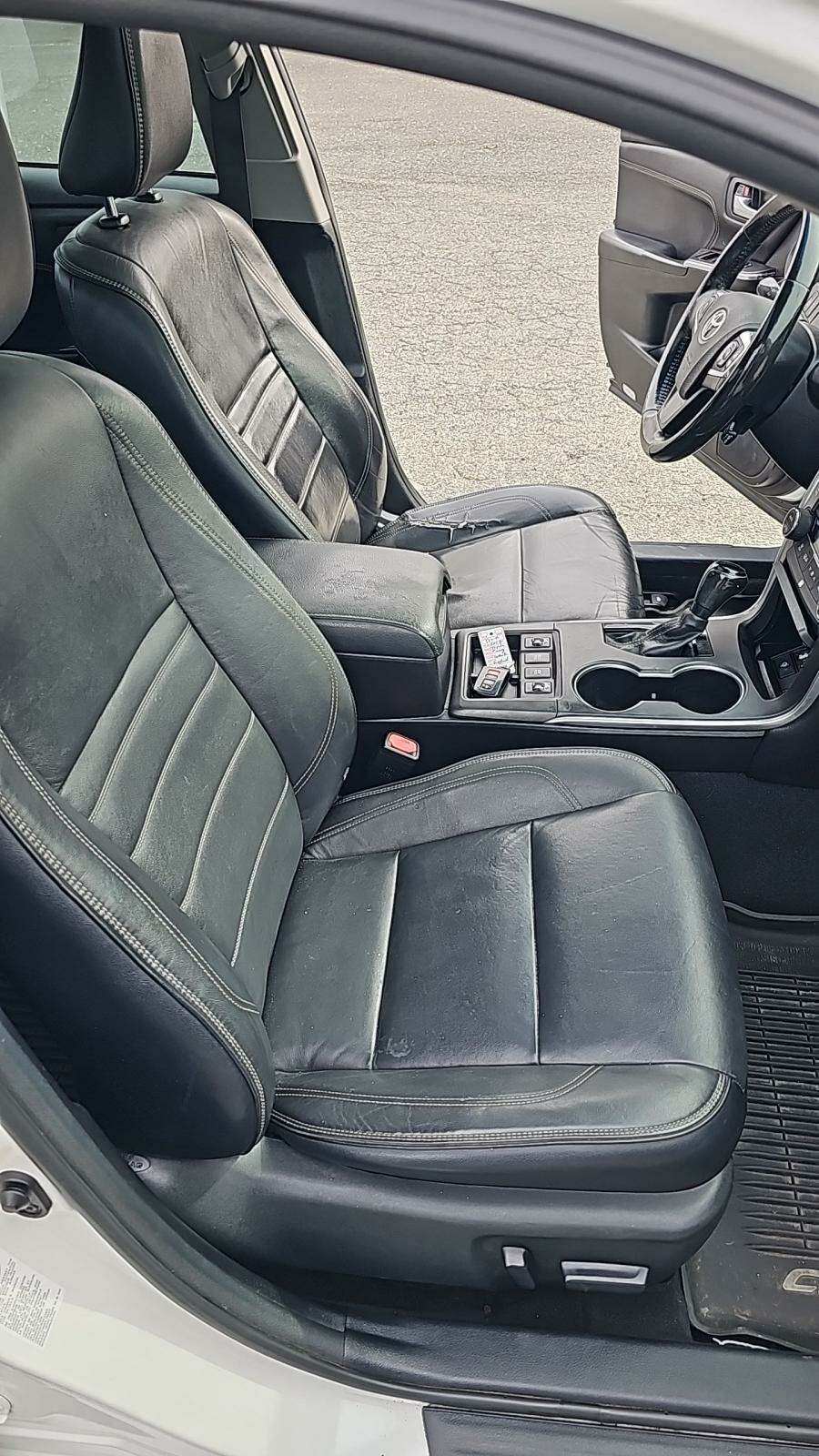 2017 Toyota Camry Hybrid XLE FWD