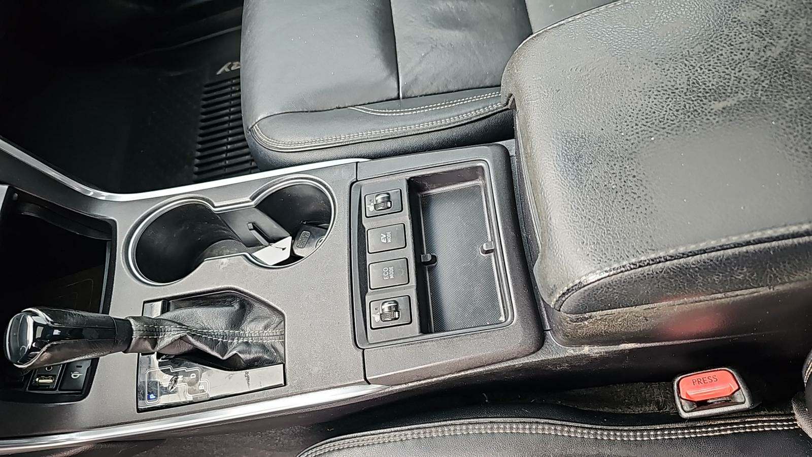 2017 Toyota Camry Hybrid XLE FWD