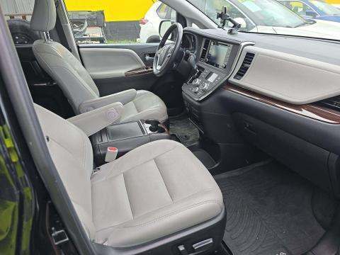 2018 Toyota Sienna Limited Premium AWD