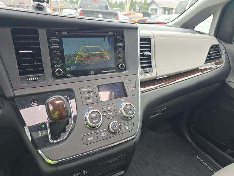 2018 Toyota Sienna Limited Premium AWD