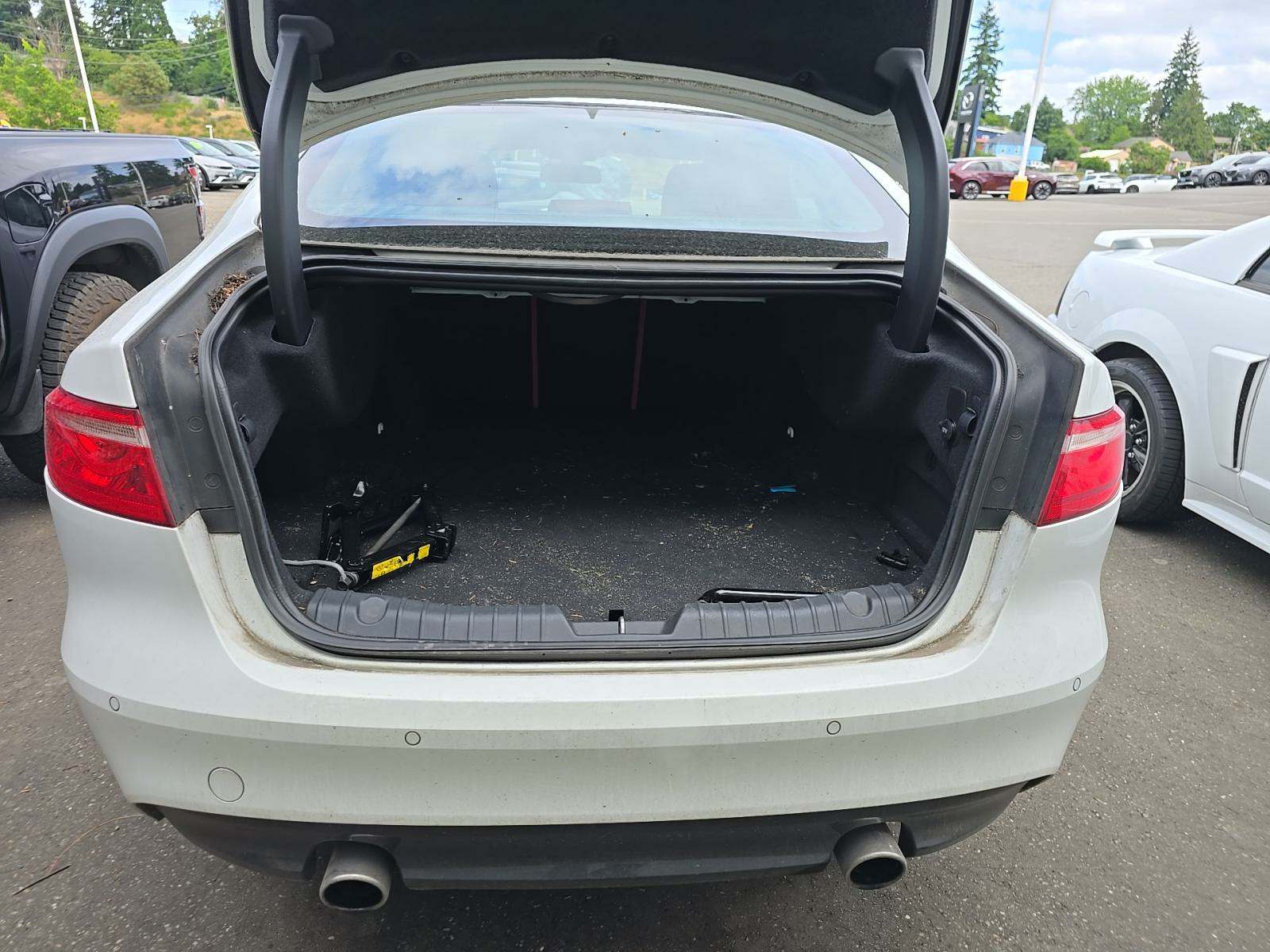 2017 Jaguar XF S RWD