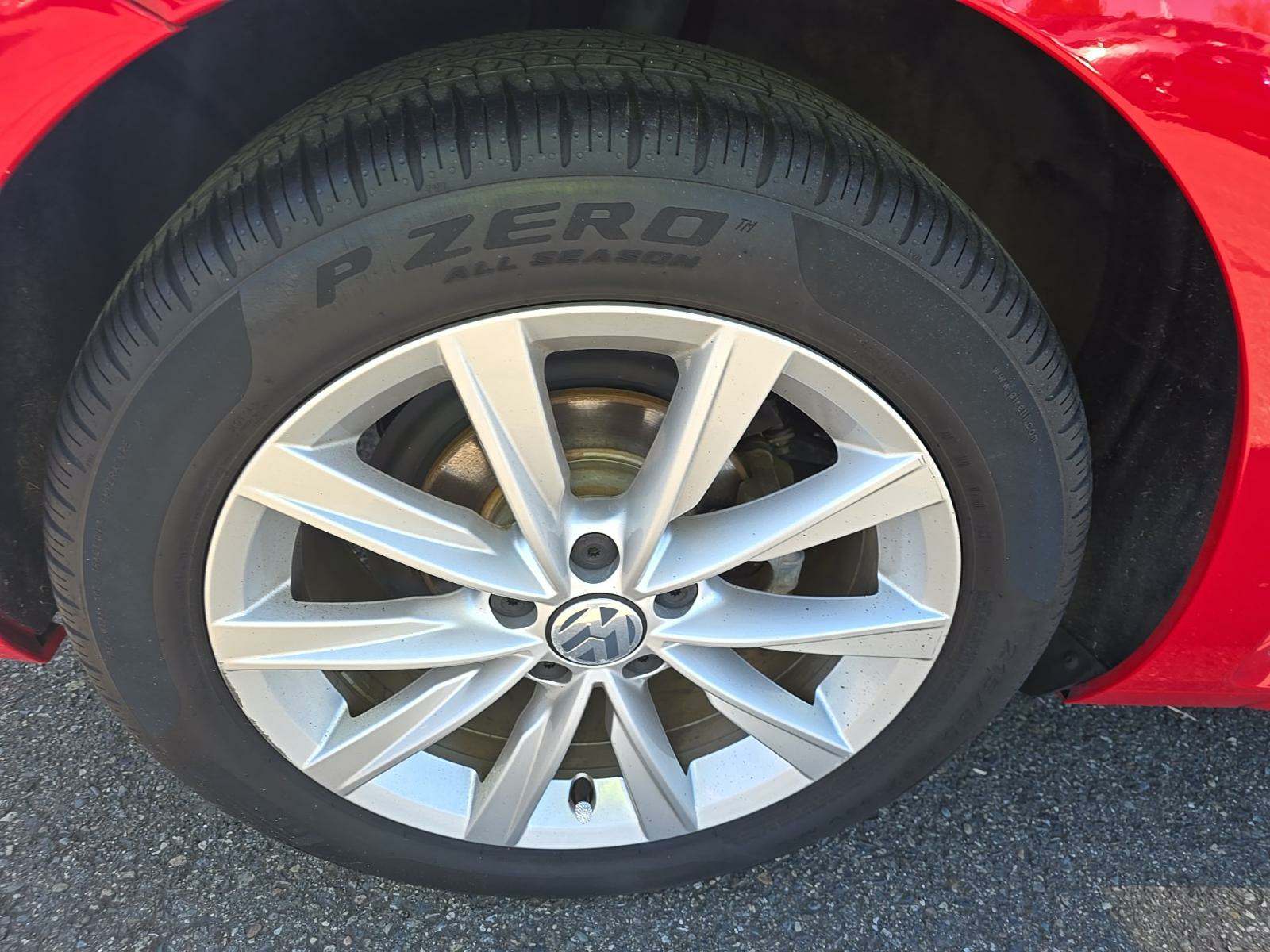 2018 Volkswagen Beetle 2.0T S FWD