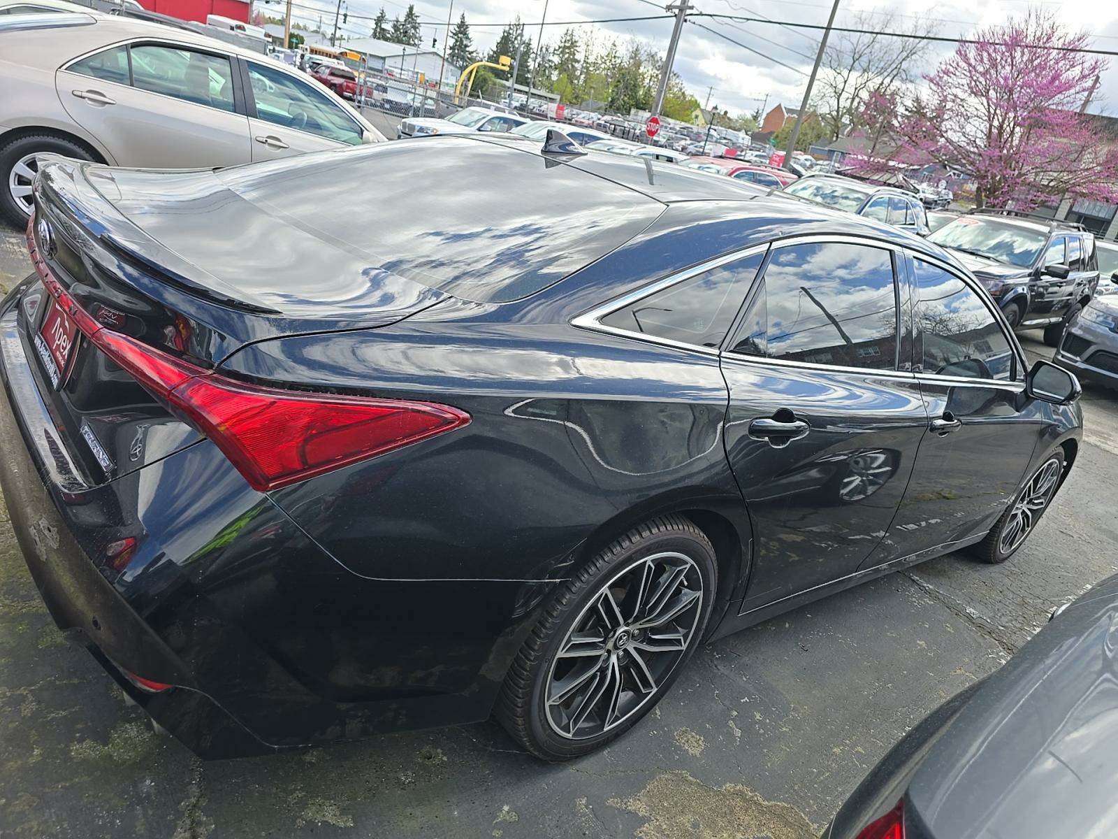 2019 Toyota Avalon Touring FWD