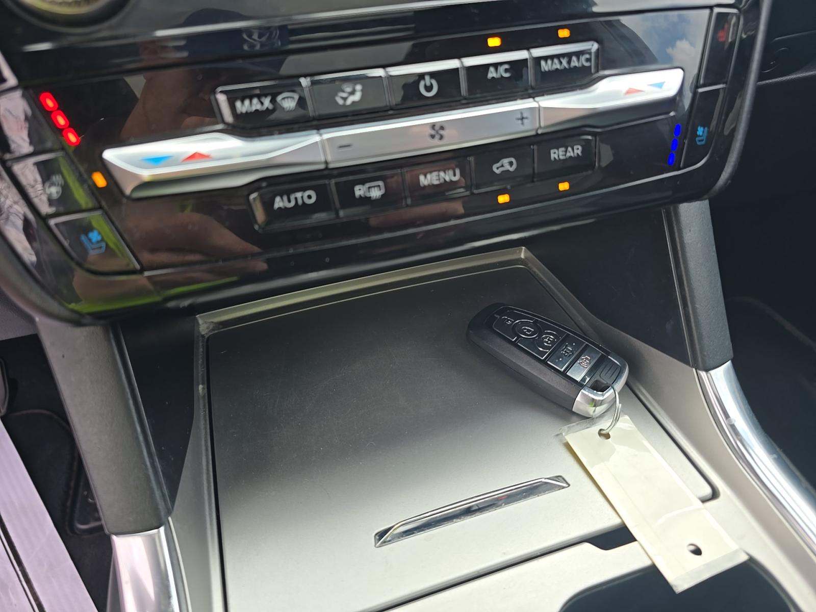 2023 Ford Explorer Platinum AWD