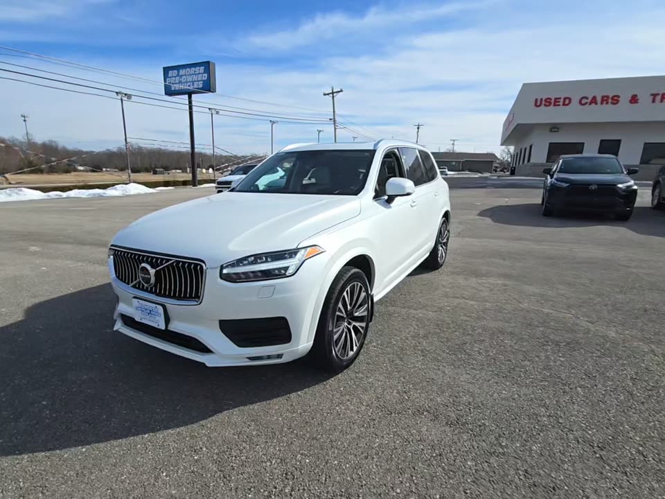 2022 Volvo XC90 T6 Momentum AWD