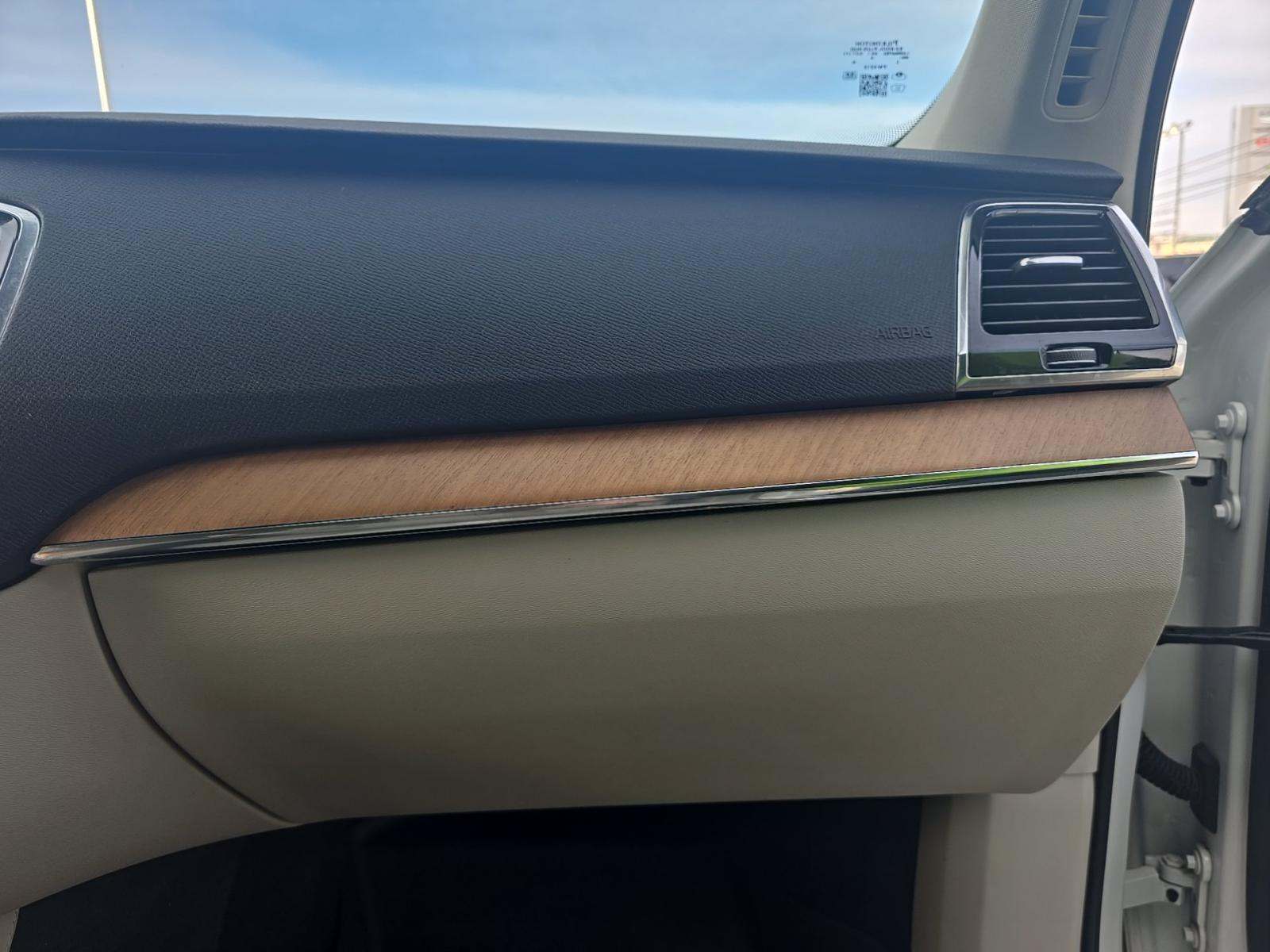 2022 Volvo XC90 T6 Momentum AWD